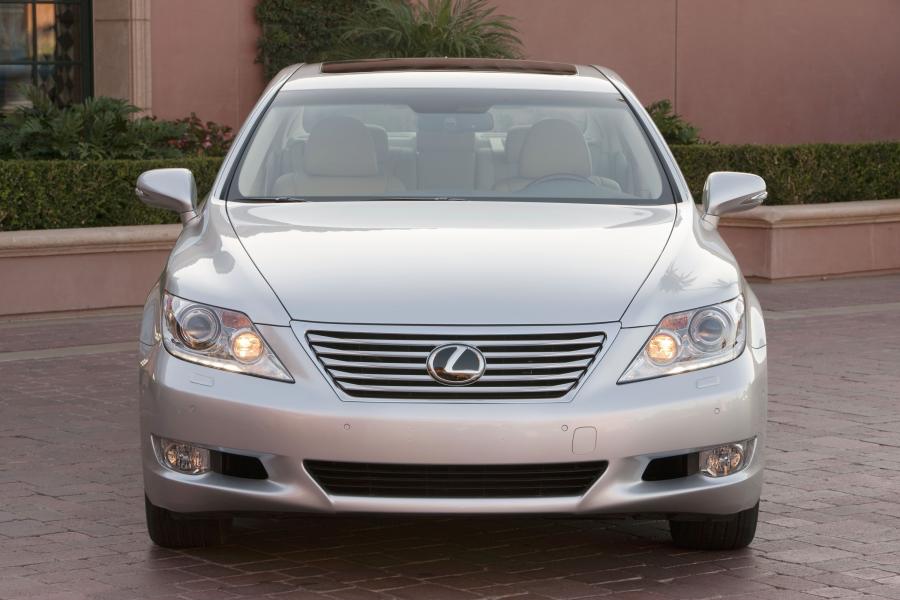  Lexus LS460L 2010 года  (фото 26 из 28)